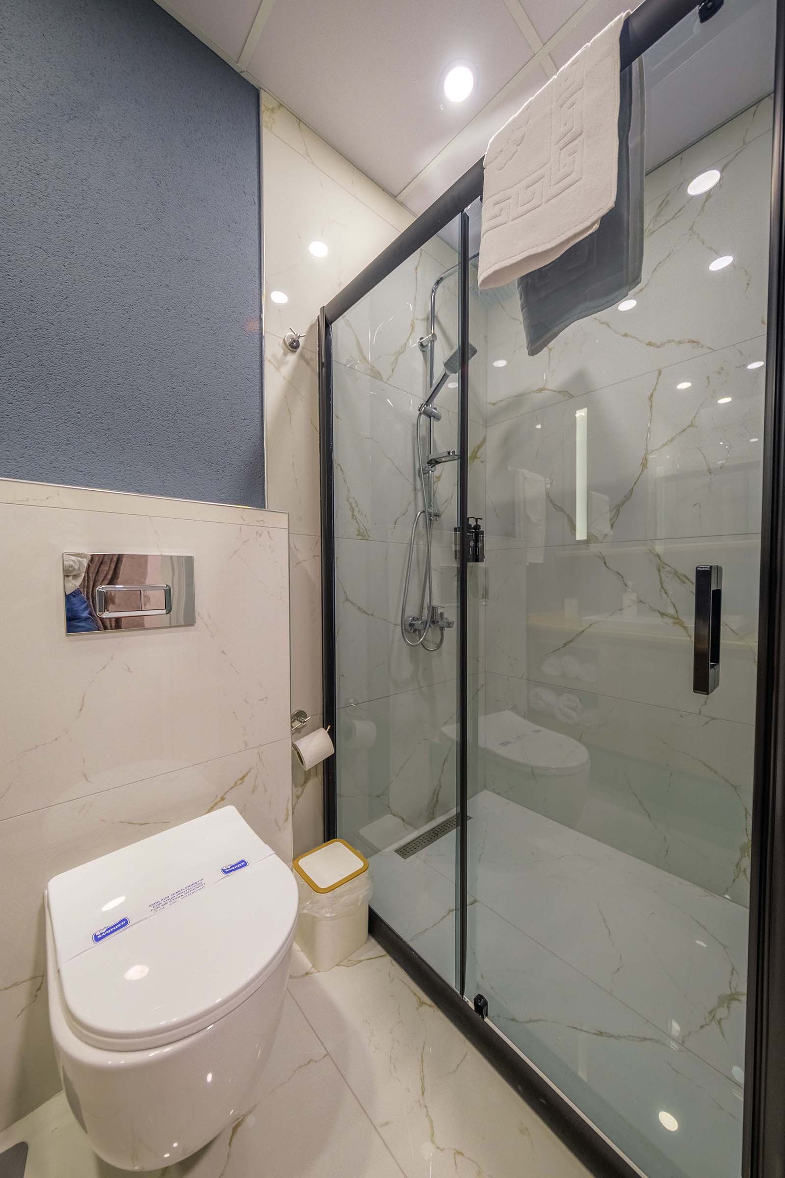 Modern Banyo - Cam Duşakabin
