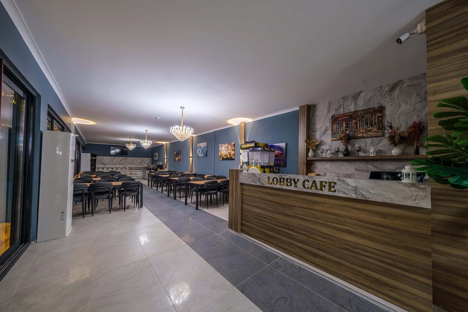Lobi Cafe tezgahı